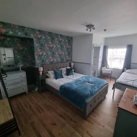 Hotel Lilyrose Whitby