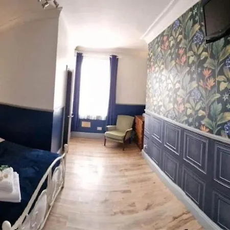 Lilyrose Hotel