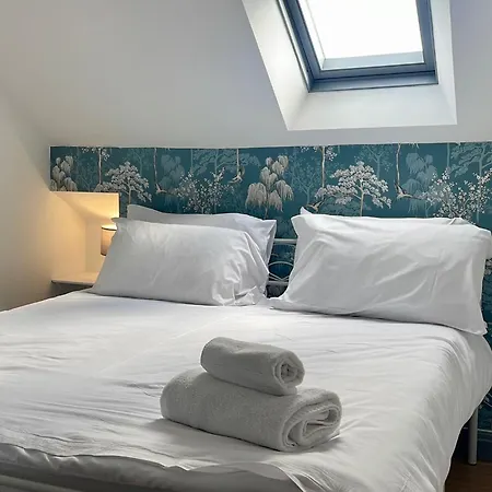 Lilyrose Hotel 3*