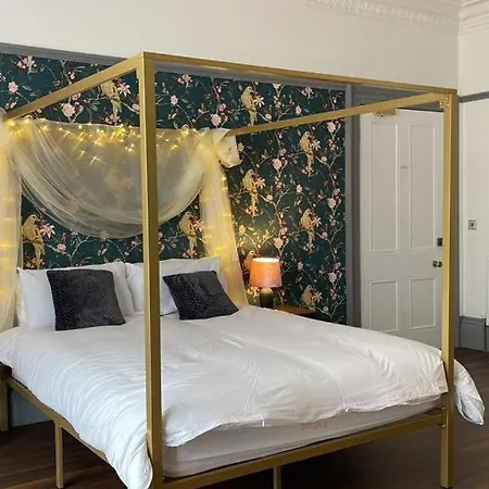 Hotel Lilyrose Whitby