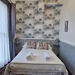 Lilyrose Hotel