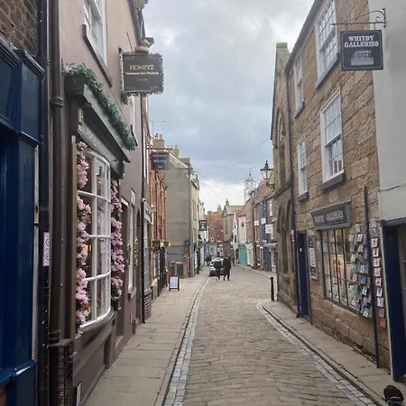 Lilyrose Szálloda 3*