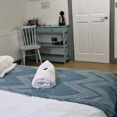 Lilyrose ويتبي