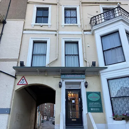 Hotel Lilyrose Whitby