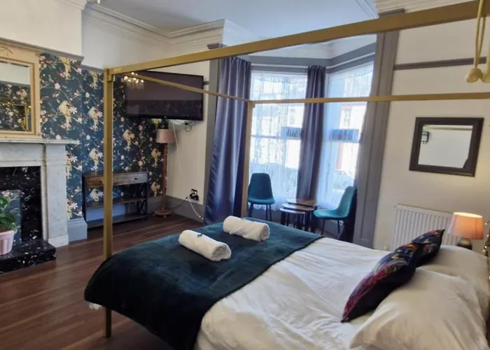 Hotel Lilyrose Whitby